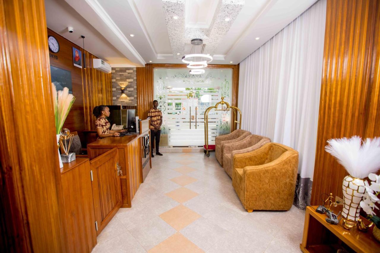 Hadjens Hotel موانزا المظهر الخارجي الصورة